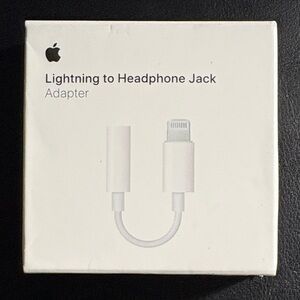 Apple Lightning to 3.5mm Headphone Adapter - White